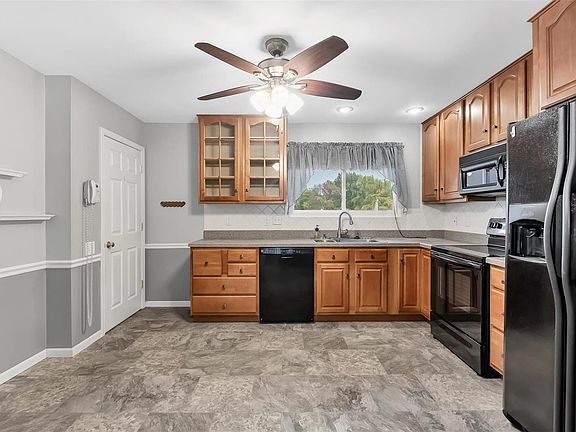 3rd image of 2665 Dove Dr
