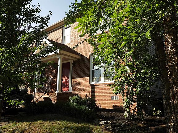 2nd image of 4400 Rolling Creek Cir