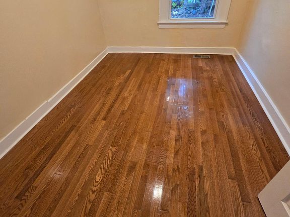 5th image of 32 Vine St #1R