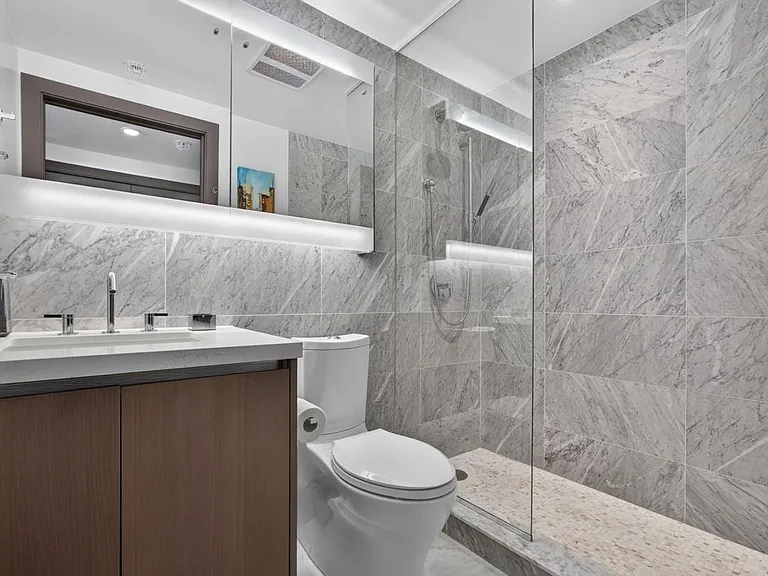 68 Smithe St #1110 — Photo 17