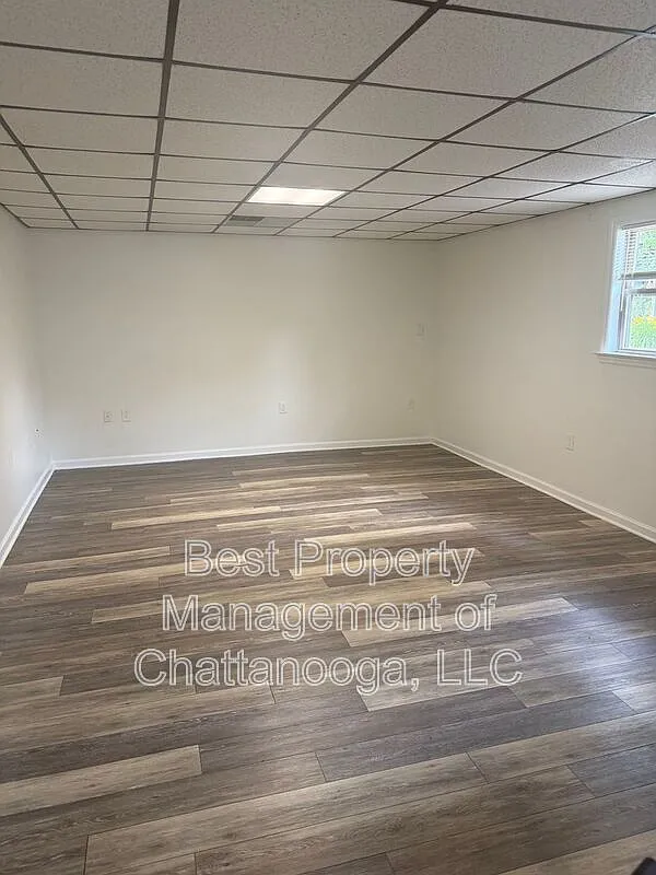 2 bed, 1.0 bath, $1,195 — Photo 3