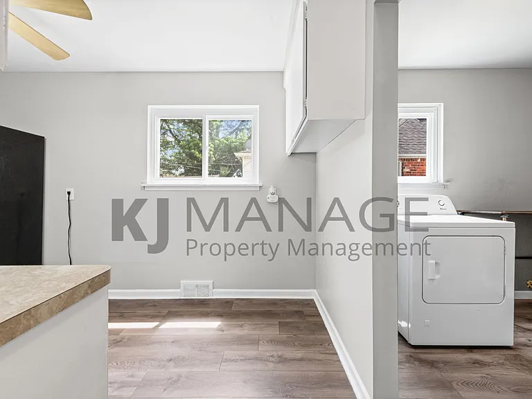 20436 Inkster Rd — Photo 16