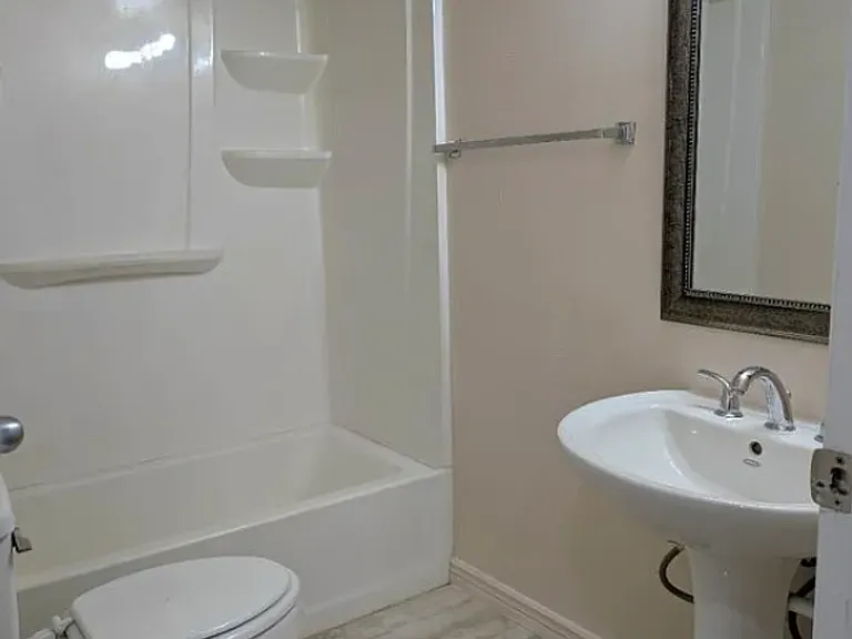 2124 W 2180 N — Photo 13