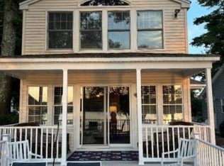19 Point Ln, Lake Hopatcong, NJ 07849
