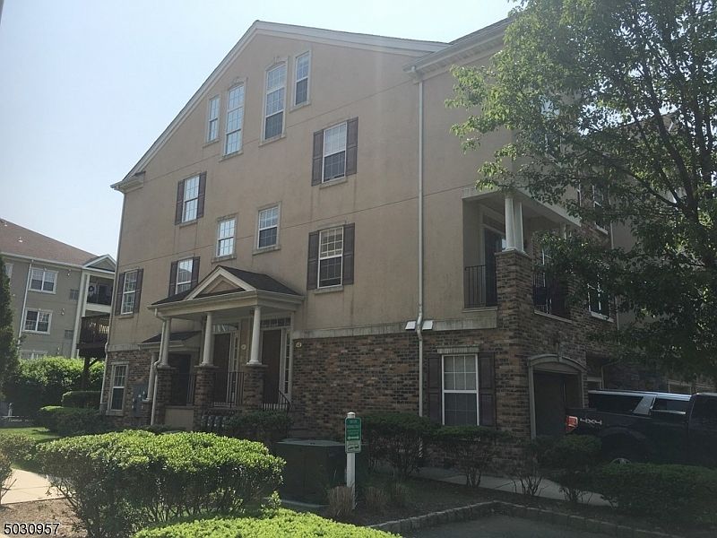 1st image of 117 BRITTANY CT