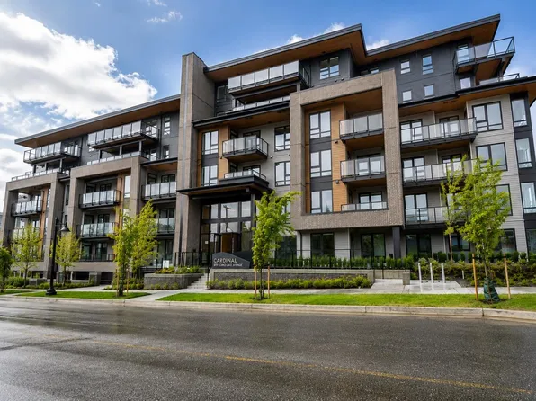 615 Cottonwood Ave #202, Coquitlam, BC V3J 2S5
