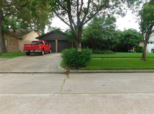 5611 Rivergate Dr, Spring, TX 77373