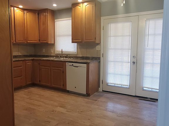 4th image of 5808 E 97th St