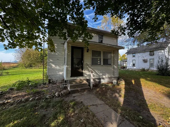 204 E Cherry St, Chatsworth, IL 60921