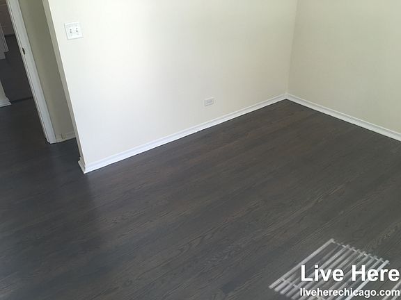 4th image of 2347 W Fullerton Ave #1