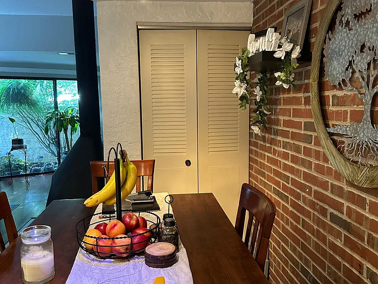 801 Stratford Dr #5 — Photo 6