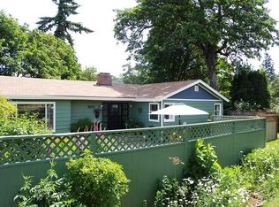 901 Pear Blossom Rd, Hood River, OR 97031