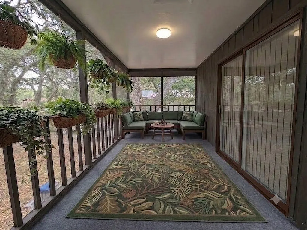 2 bed, 1174 sqft, $1,575 — Photo 1