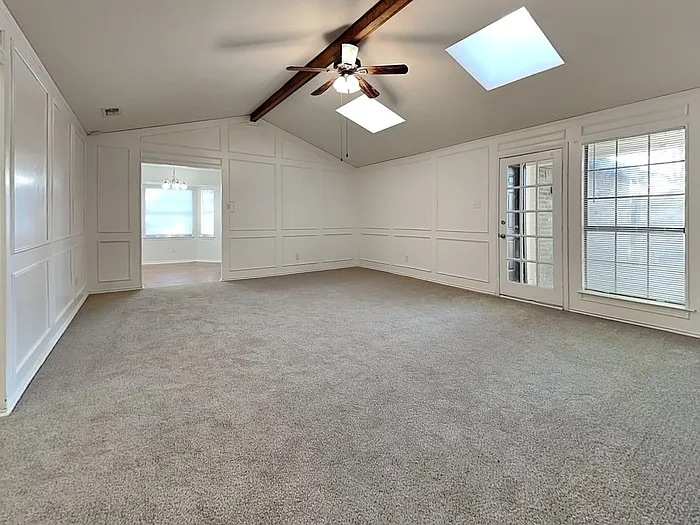 3110 Berkshire Dr — Photo 5
