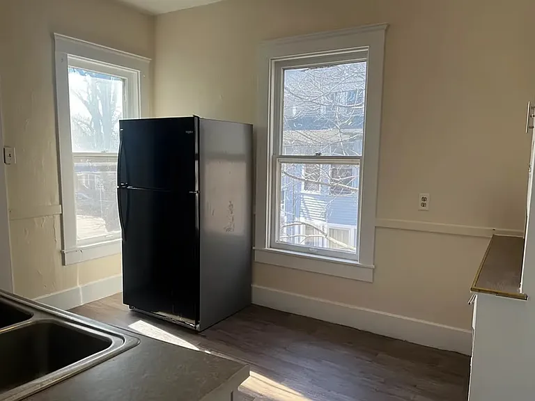 404 E Prospect Ter — Photo 3