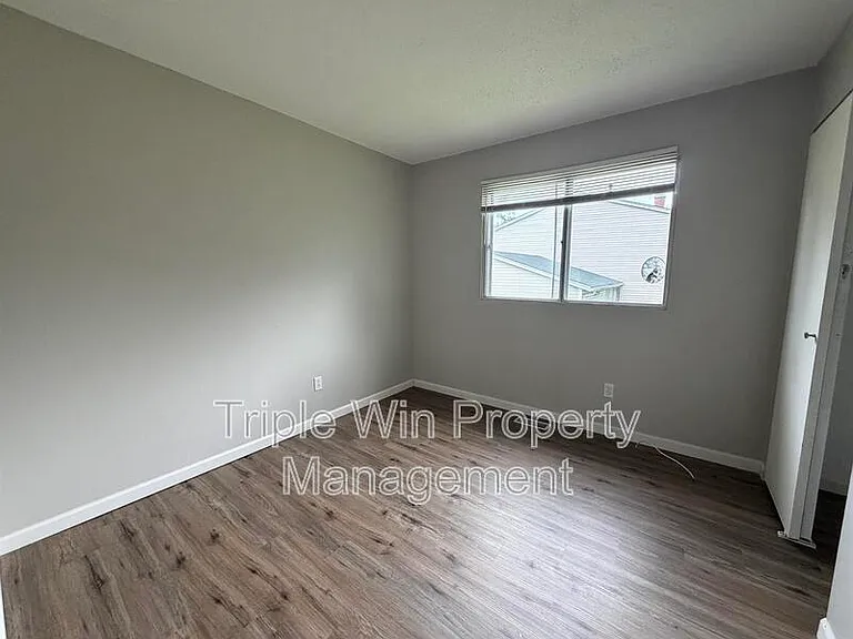 2372 Rockymont Dr — Photo 21
