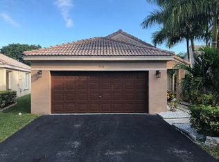 4349 Pine Ridge Ct, Weston, FL 33331