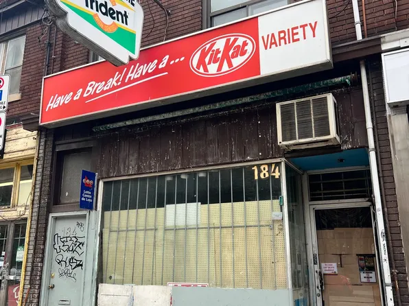 184 Carlton St, Toronto, ON M5A 2K6
