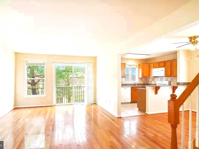 22006 Stone Pier Ln — Photo 12