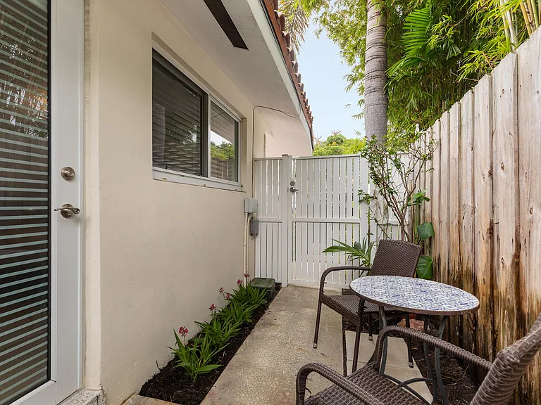 615 NE 10th Ave #101B — Photo 13