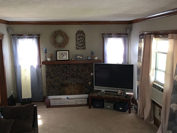 2nd image of 327 Harvard Ave