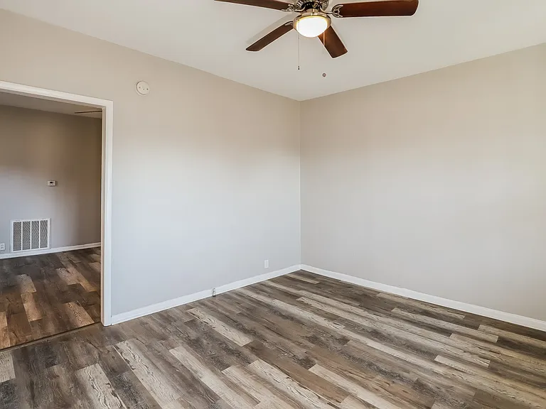 804100_017_living_room_13602806.jpg