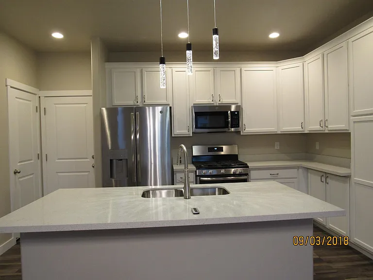 12768 S Ashington Ln — Photo 4