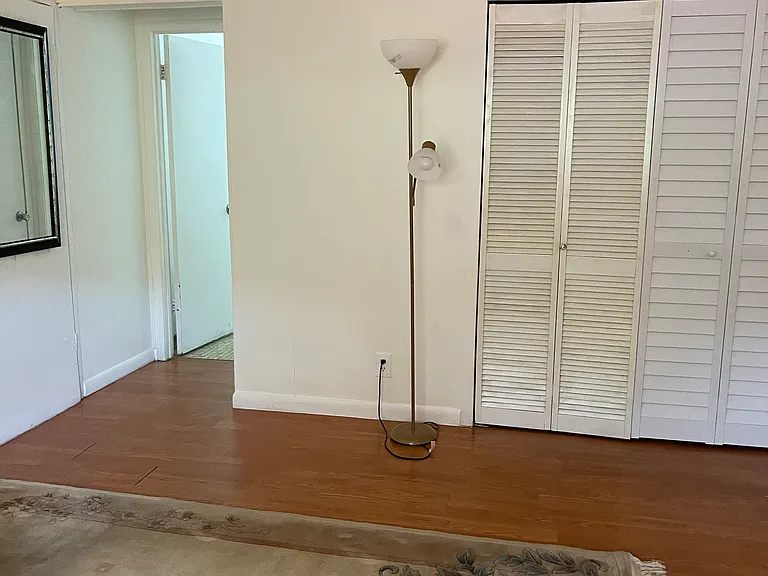 129 SE 5th St #4C — Photo 13