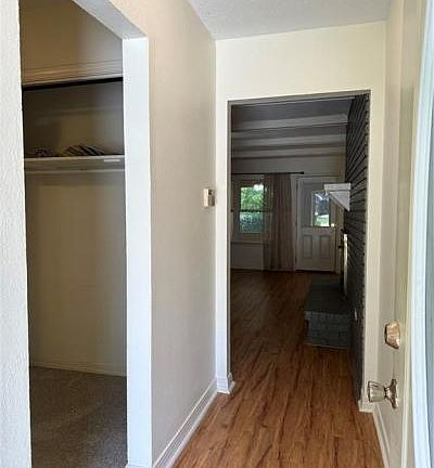 2nd image of 194 Oakwood Dr