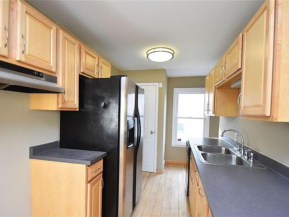 4th image of 13 Durant Pl