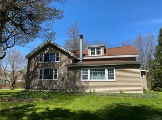 6317 Lakeshore Rd, Cicero, NY 13039