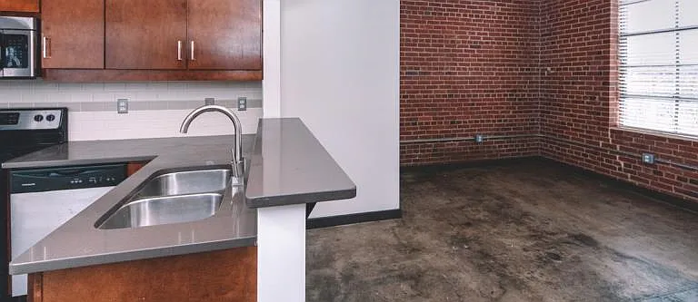 703 N Harrison St — Photo 5