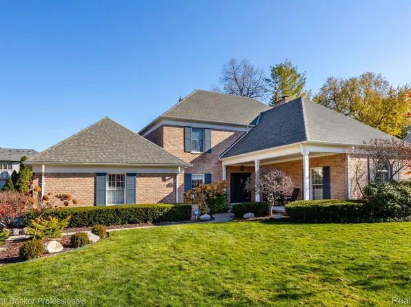 16 Dodge Pl, Grosse Pointe, MI 48230