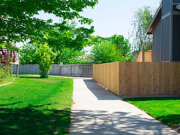Walkway to Desert Rim Park