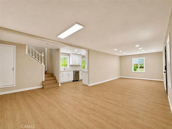 4th image of 12618 Bailey St