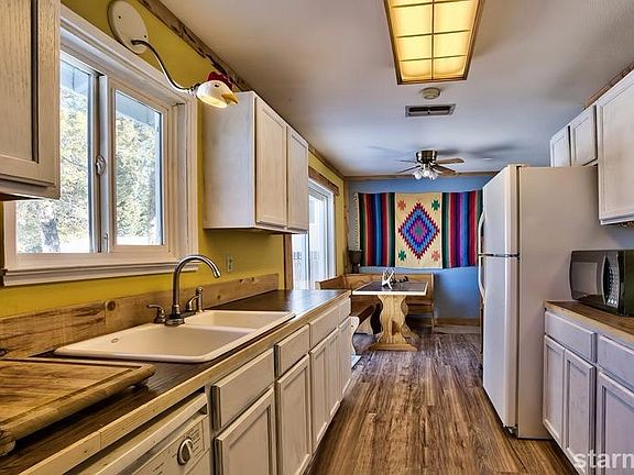 3rd image of 1135 Navahoe Dr
