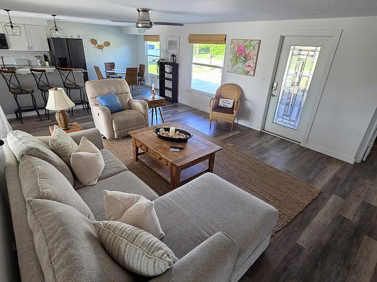 5714 SW 1st Ct — Photo 4