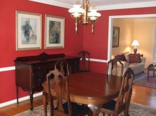 1911 White Plains Rd, Chapel Hill, NC 27517
