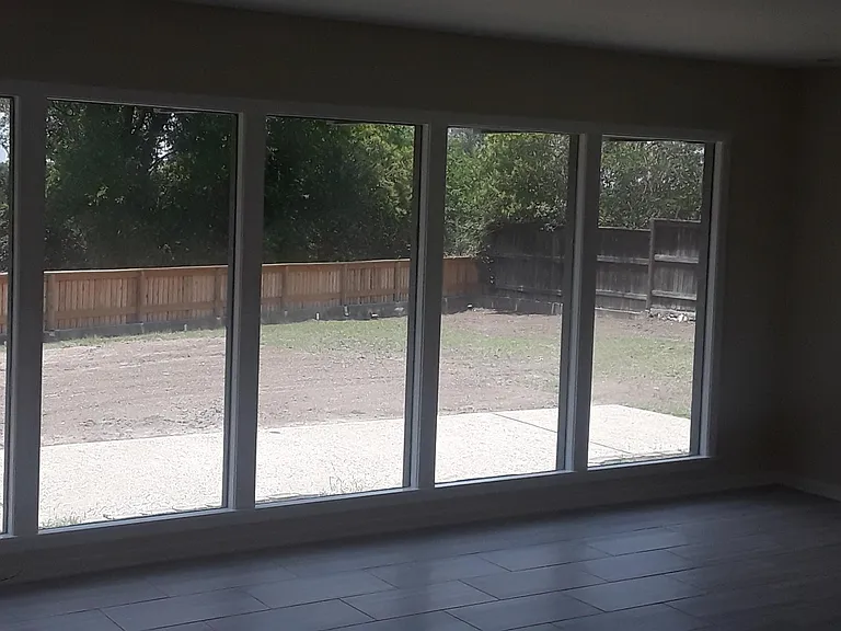 724 Whispering Oaks Dr — Photo 27