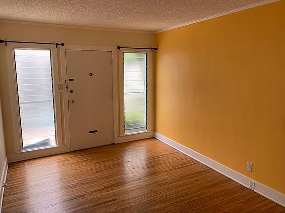4th image of 3789 Maplewood Ave #1/2
