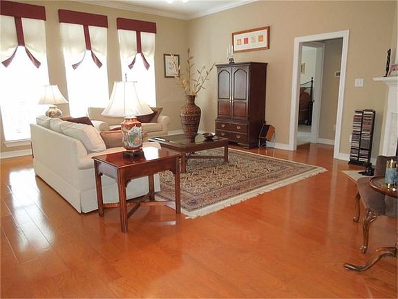 5th image of 22722 Shannon Falls Ct
