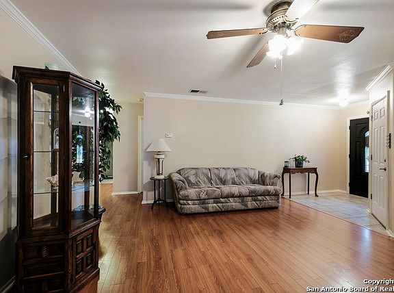 4th image of 7643 Aspen Park Dr