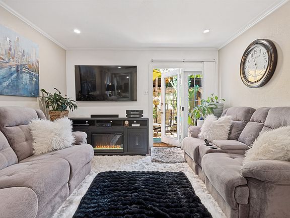 5th image of 1813 E Grauwyler Rd APT 142G