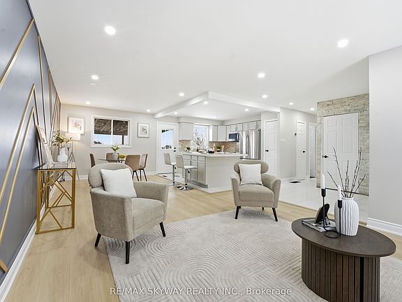 5th image of 212 Rutherford Rd N