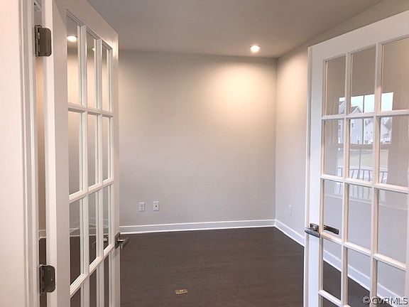 3rd image of 12212 Elnora Lane Gln