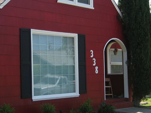 1st image of 338 E Ellis St
