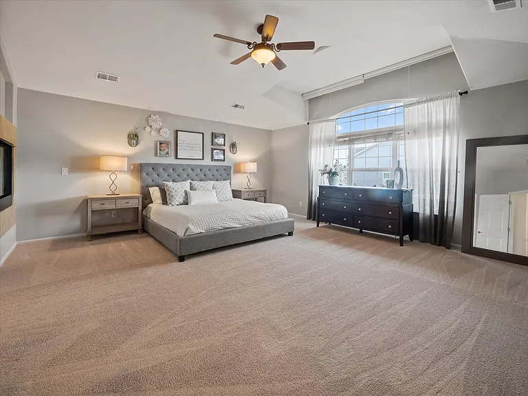 1048 Orion Way — Photo 26