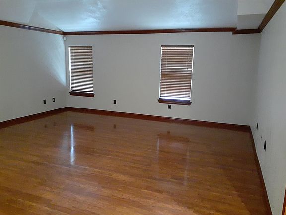 5th image of 1309 N Southminster St