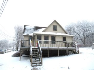 313 Swiss St, Dixon, IL 61021