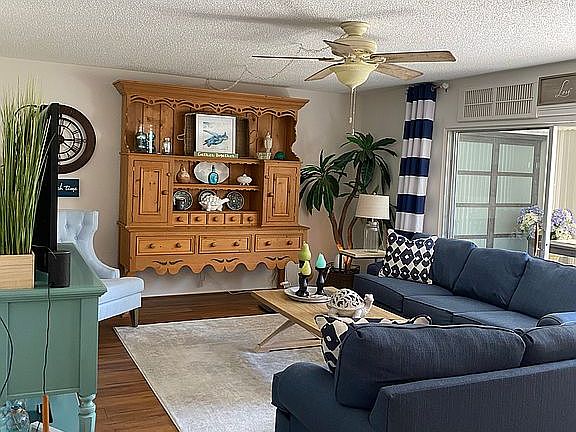3rd image of 2564 Clubhouse Cir Unit 103